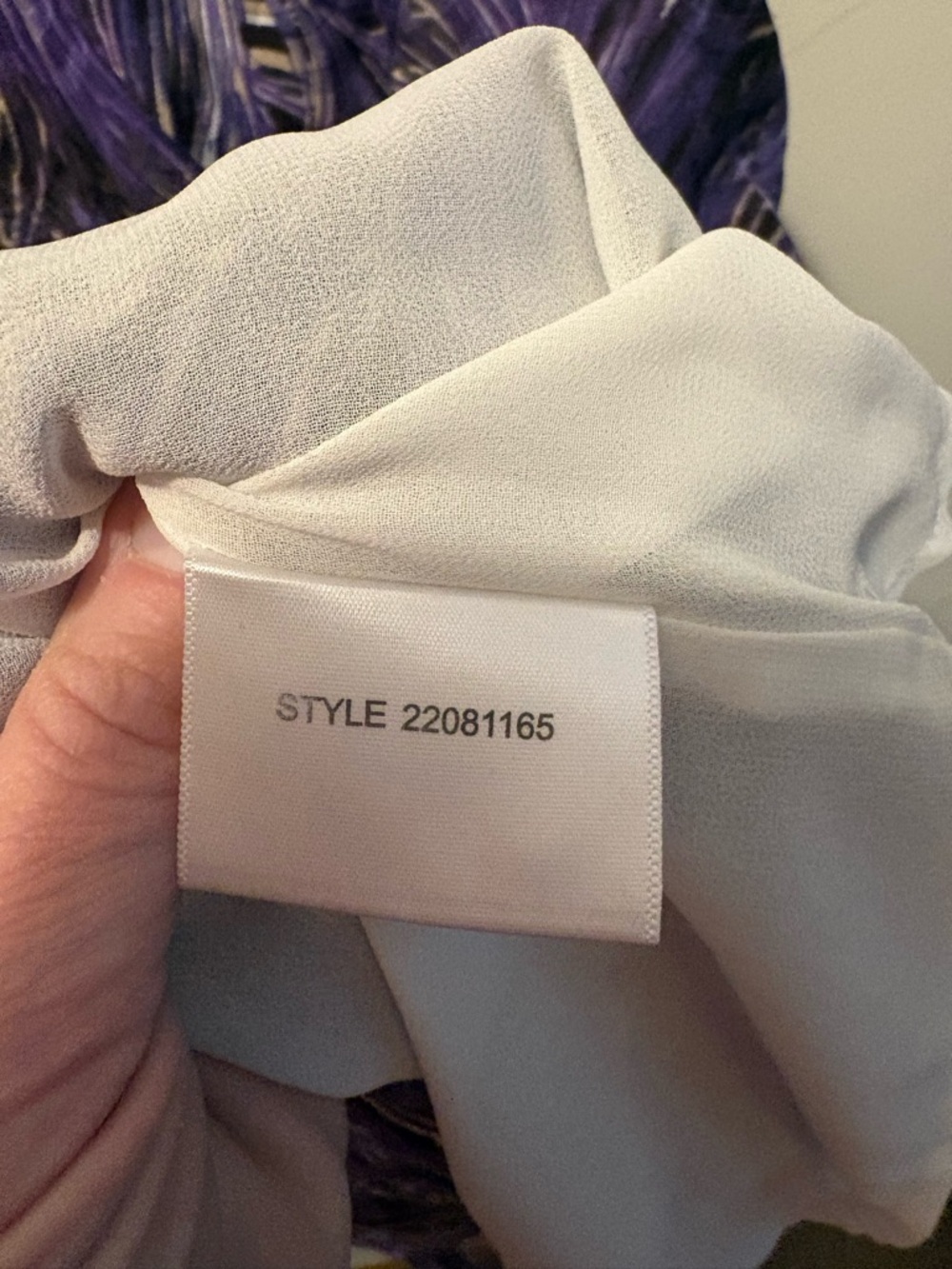 Tory Burch peacock silk blouse lined‎ Ptp 19” - Picture 5 of 8
